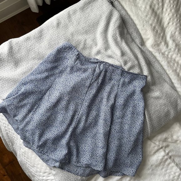 Women's Flirty Mini Skirt - Picture 2 of 3